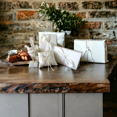 Accesorios Elegantes para Bodas: Almohada para Anillos, Cestas, Libro de Visitas - SACASUSA 