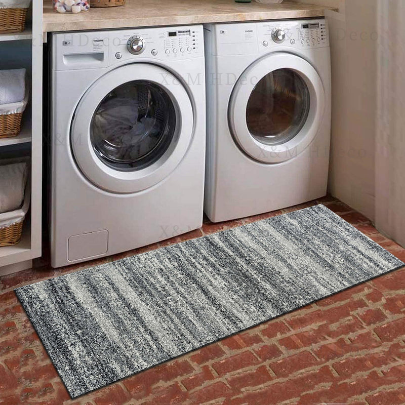 Elegante alfombra pasillera en gris: Antideslizante, versátil para pasillos, cocina, lavandería - Duradera, 100% poliéster con diseño desgastado - SACASUSA